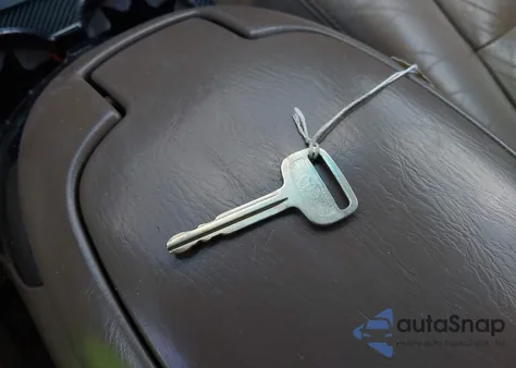 2004 Toyota Tundra Limited V8 z USA, uszkodzony, nr VIN 5TBDT48184S451282